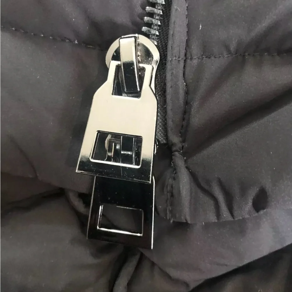 Moncler Barge Asymmetric-Zip Black Quilted Down-filled Coat Size 00 $2250 - Picture 12 of 12